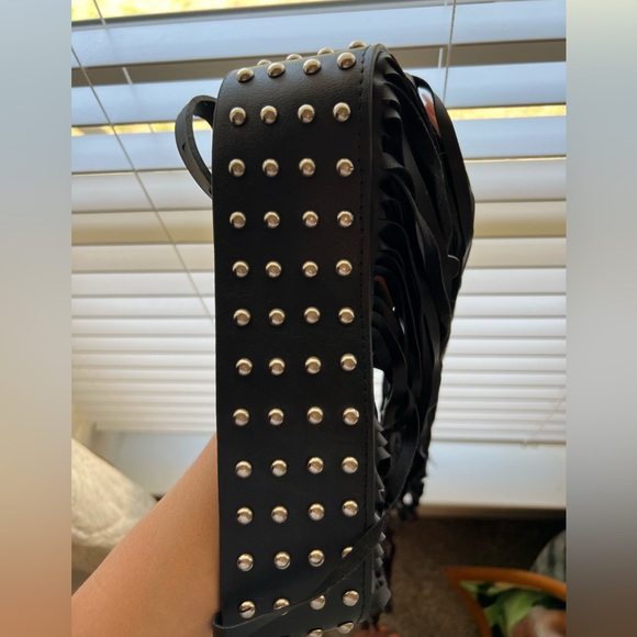 Fringe belt - Picture 7 of 7